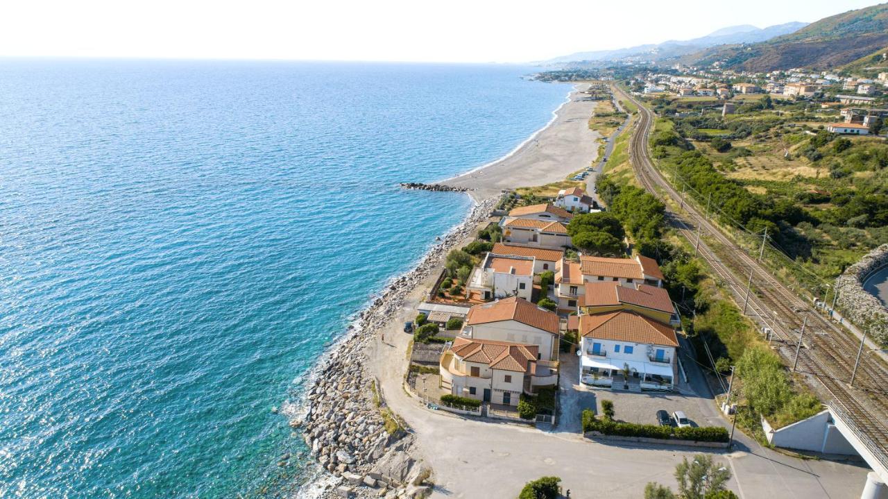 Le Casette Sul Mare - Case Vacanza Cittadella del Capo Luaran gambar